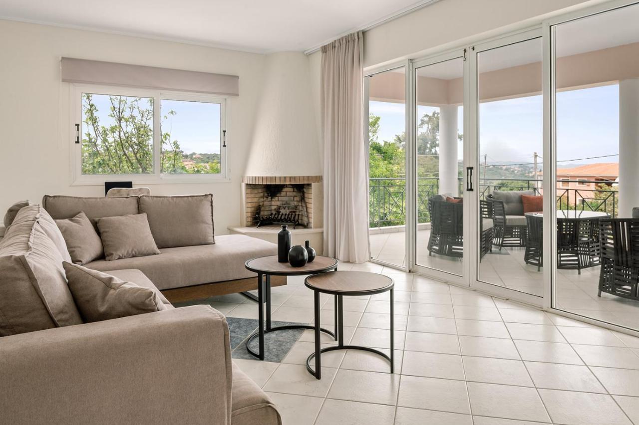 Vasilopoulos Residences - Apartments Ioni & Neso 아르고스톨리온 외부 사진